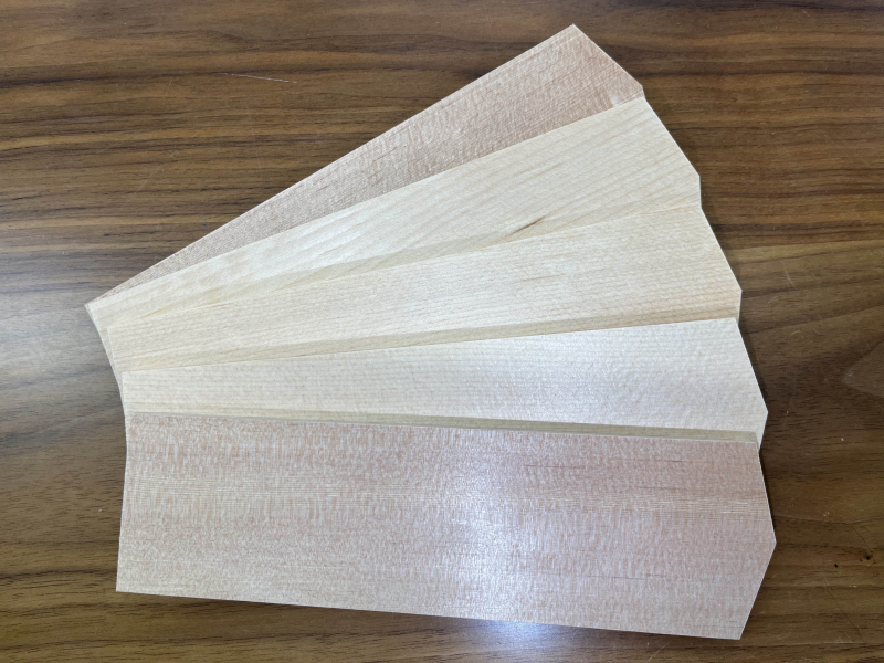 【一箱限定】木札(長さ210㎜×巾65-55㎜×厚み5㎜) 120円/本×300枚
